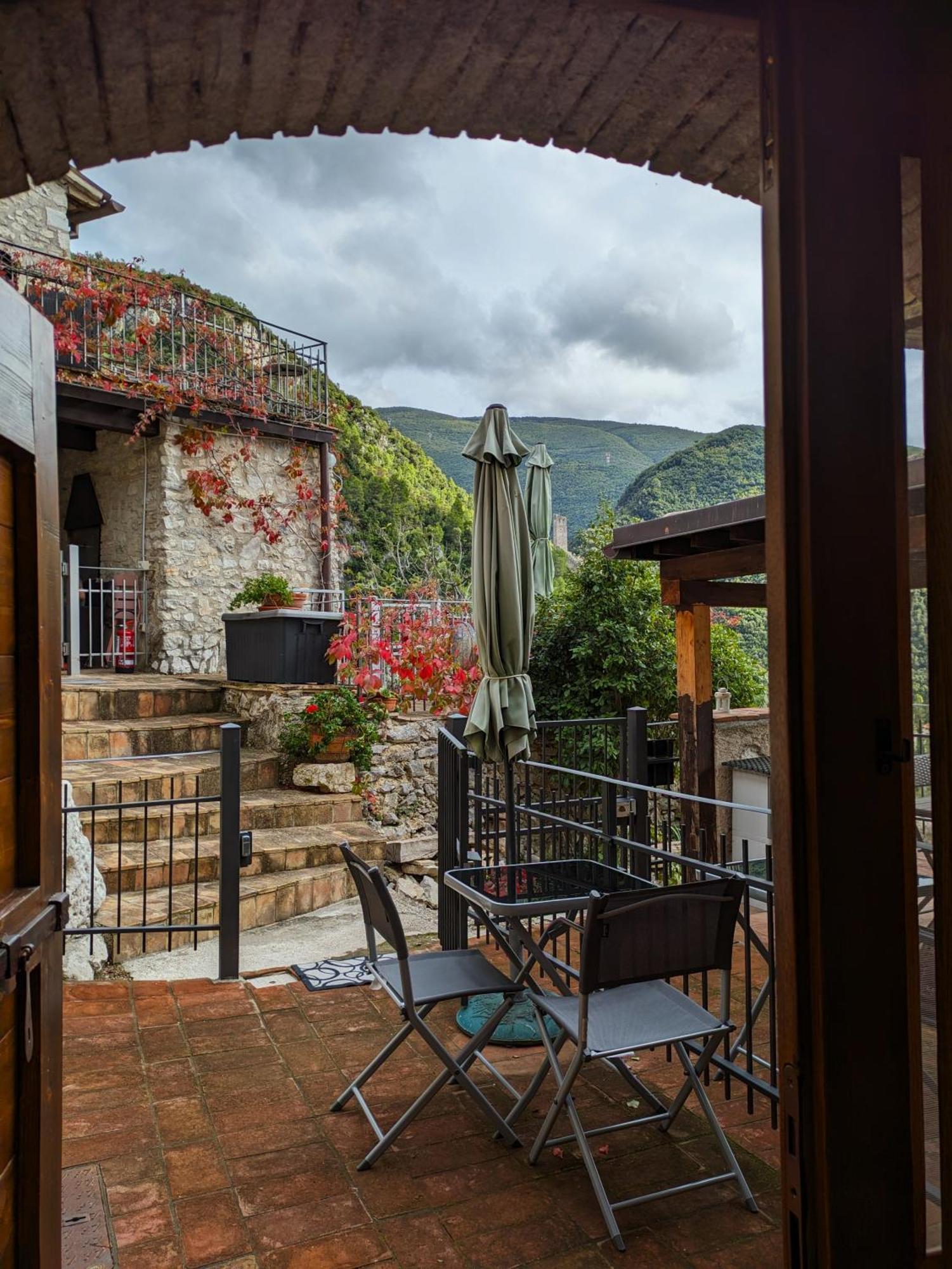 Le Rocche Valnerina Residence Ferentillo Camera foto